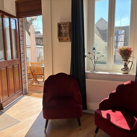 Villa Fontaine Avec Piscine Interieur Chauffee-Maison De Campagne Familiale -Ideal Vacances Ou Sejour Professionnel -3 Chambres-Bureau Separe -Lit Bebe - Parking Facile & Gratuit Buitenkant foto