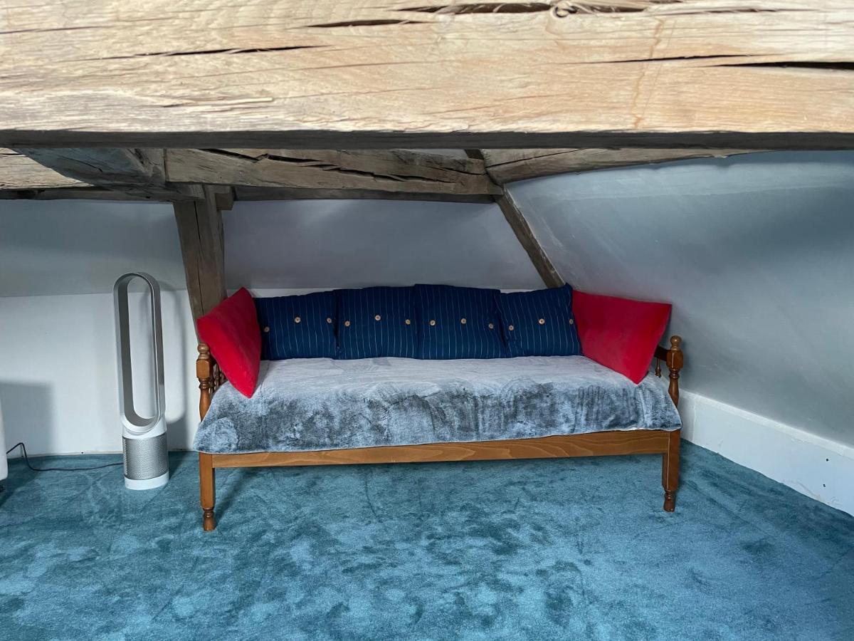 Villa Fontaine Avec Piscine Interieur Chauffee-Maison De Campagne Familiale -Ideal Vacances Ou Sejour Professionnel -3 Chambres-Bureau Separe -Lit Bebe - Parking Facile & Gratuit Buitenkant foto