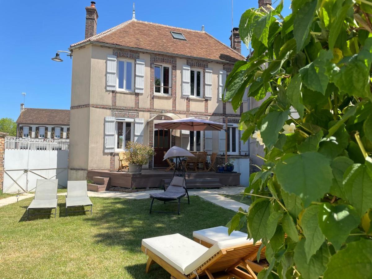 Villa Fontaine Avec Piscine Interieur Chauffee-Maison De Campagne Familiale -Ideal Vacances Ou Sejour Professionnel -3 Chambres-Bureau Separe -Lit Bebe - Parking Facile & Gratuit Buitenkant foto