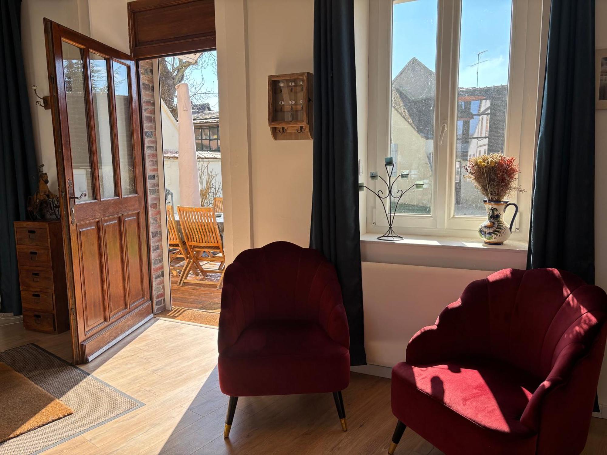 Villa Fontaine Avec Piscine Interieur Chauffee-Maison De Campagne Familiale -Ideal Vacances Ou Sejour Professionnel -3 Chambres-Bureau Separe -Lit Bebe - Parking Facile & Gratuit Buitenkant foto